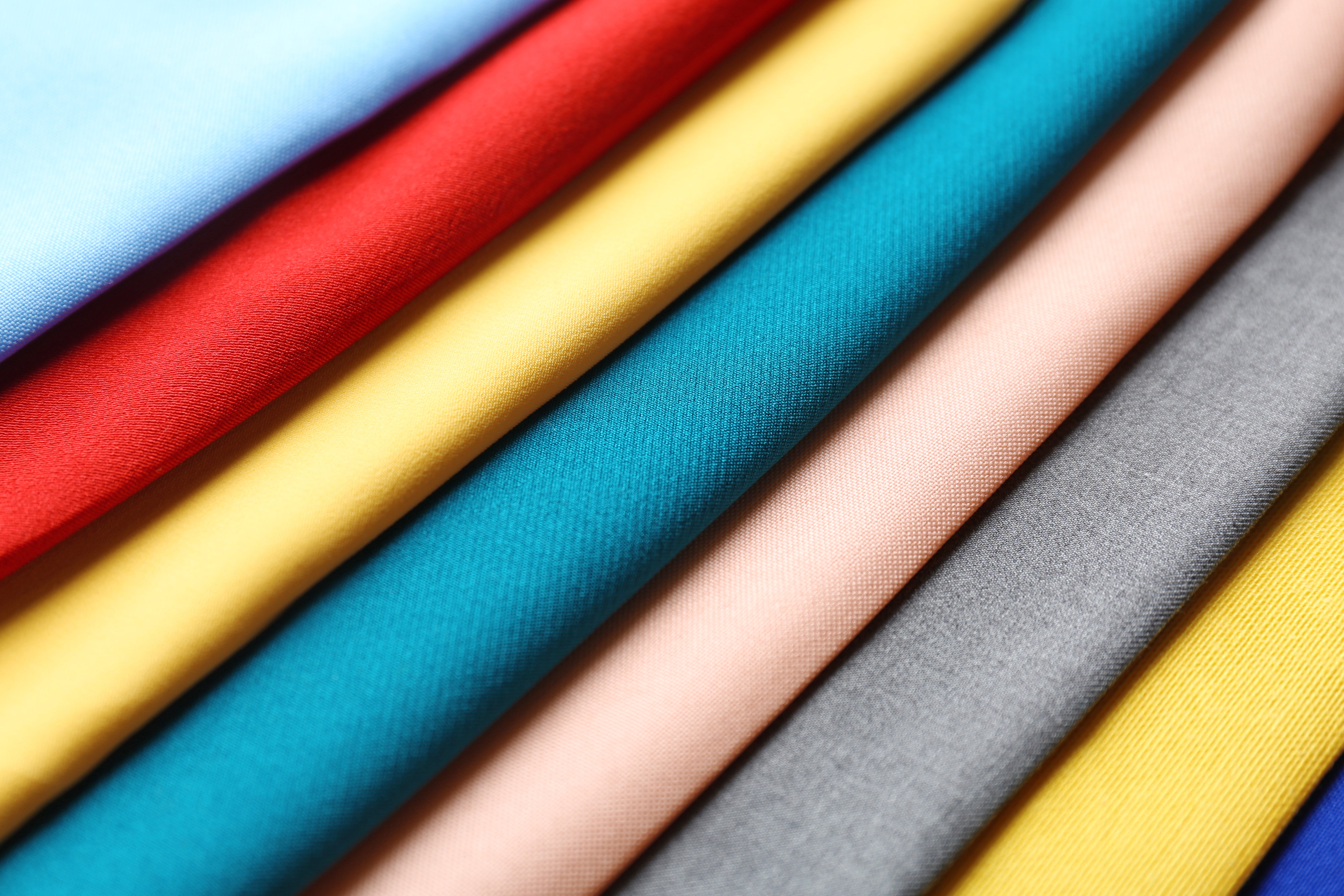 Tot Ce Ai Nevoie Pentru Proiectele Tale.
O Gamă Mare De Materiale Textile!