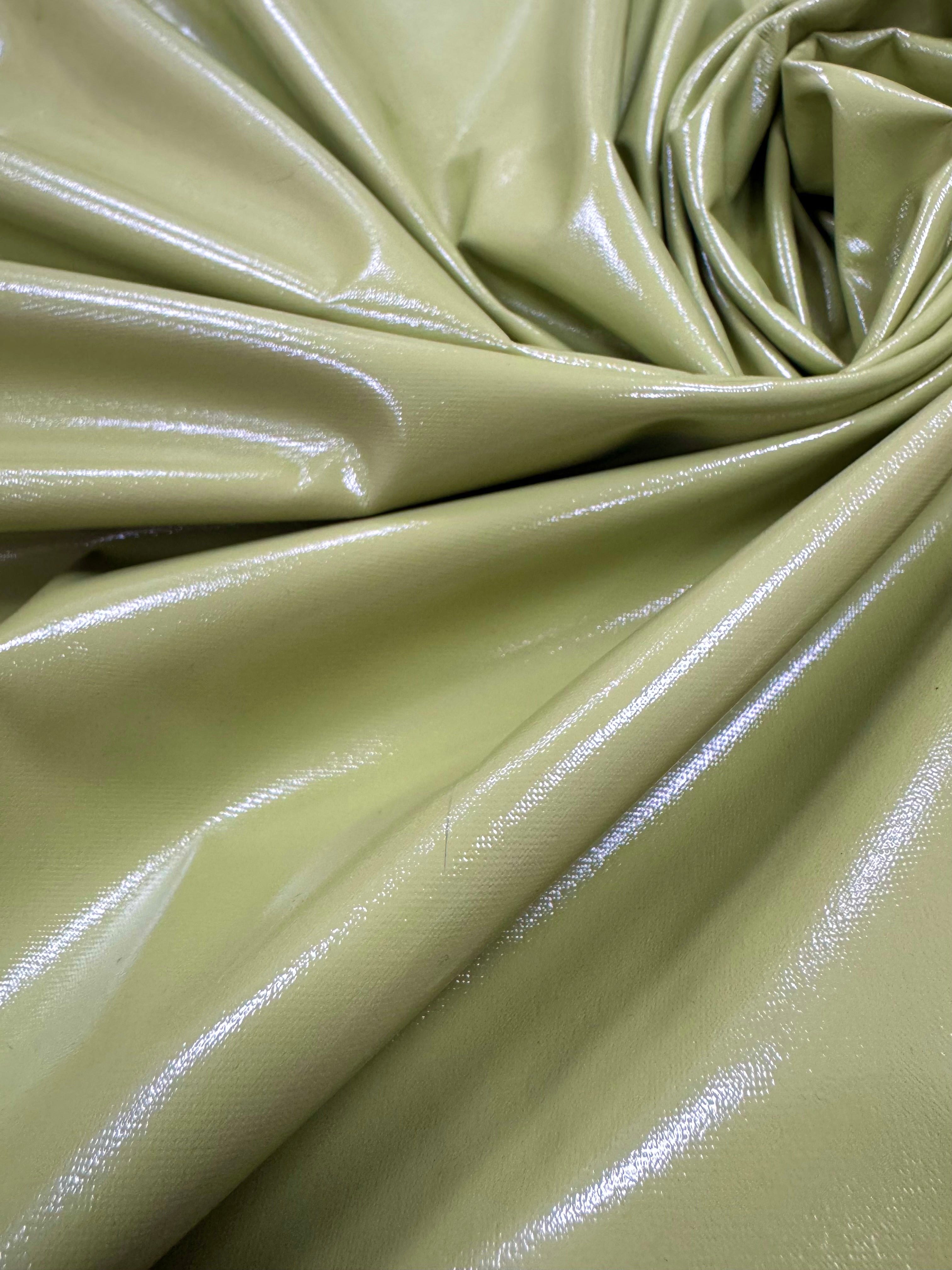 Imitatie Piele Lac, Vernil