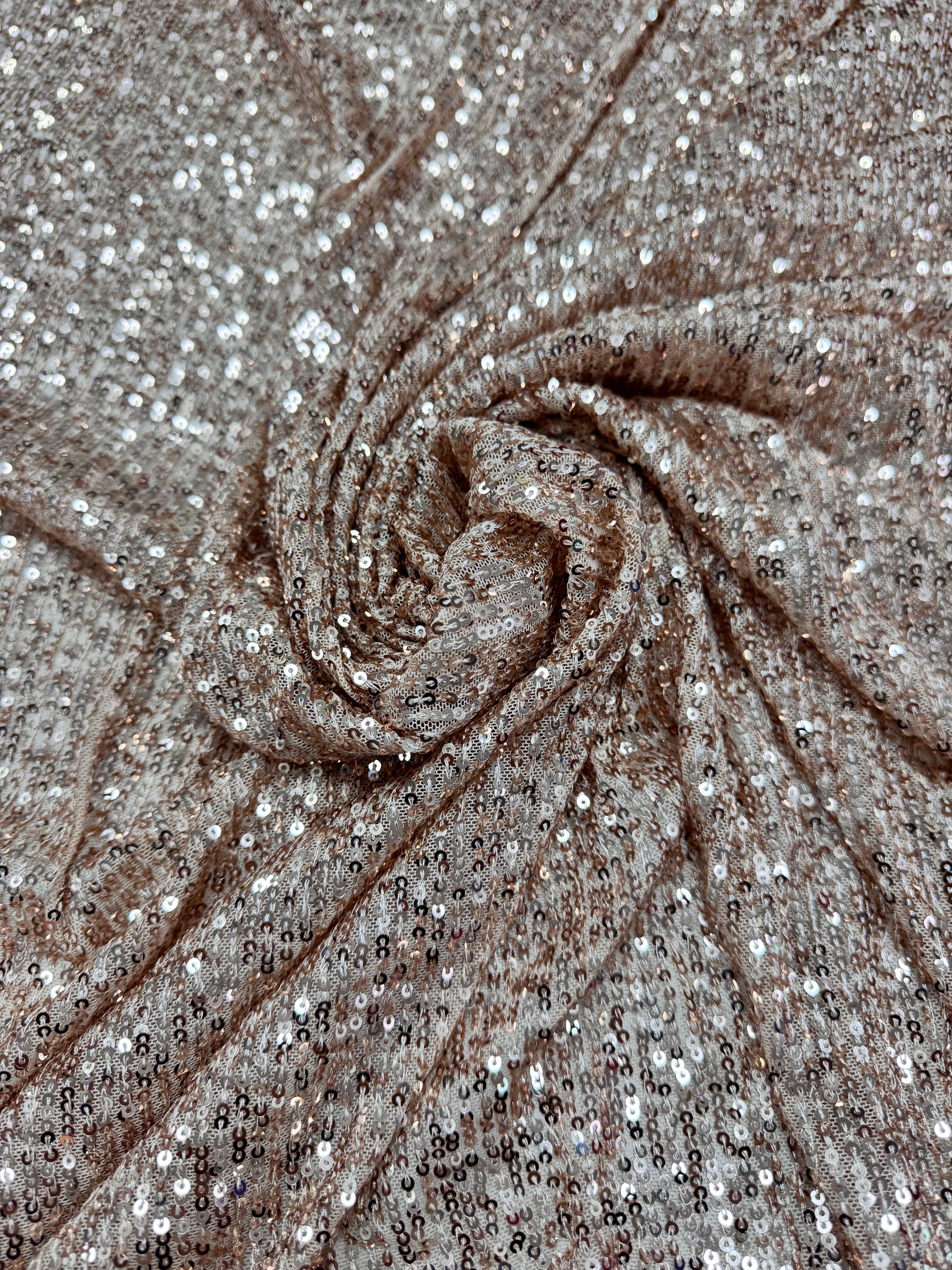 Paiete pe tull elastic, Crem cu Auriu roze