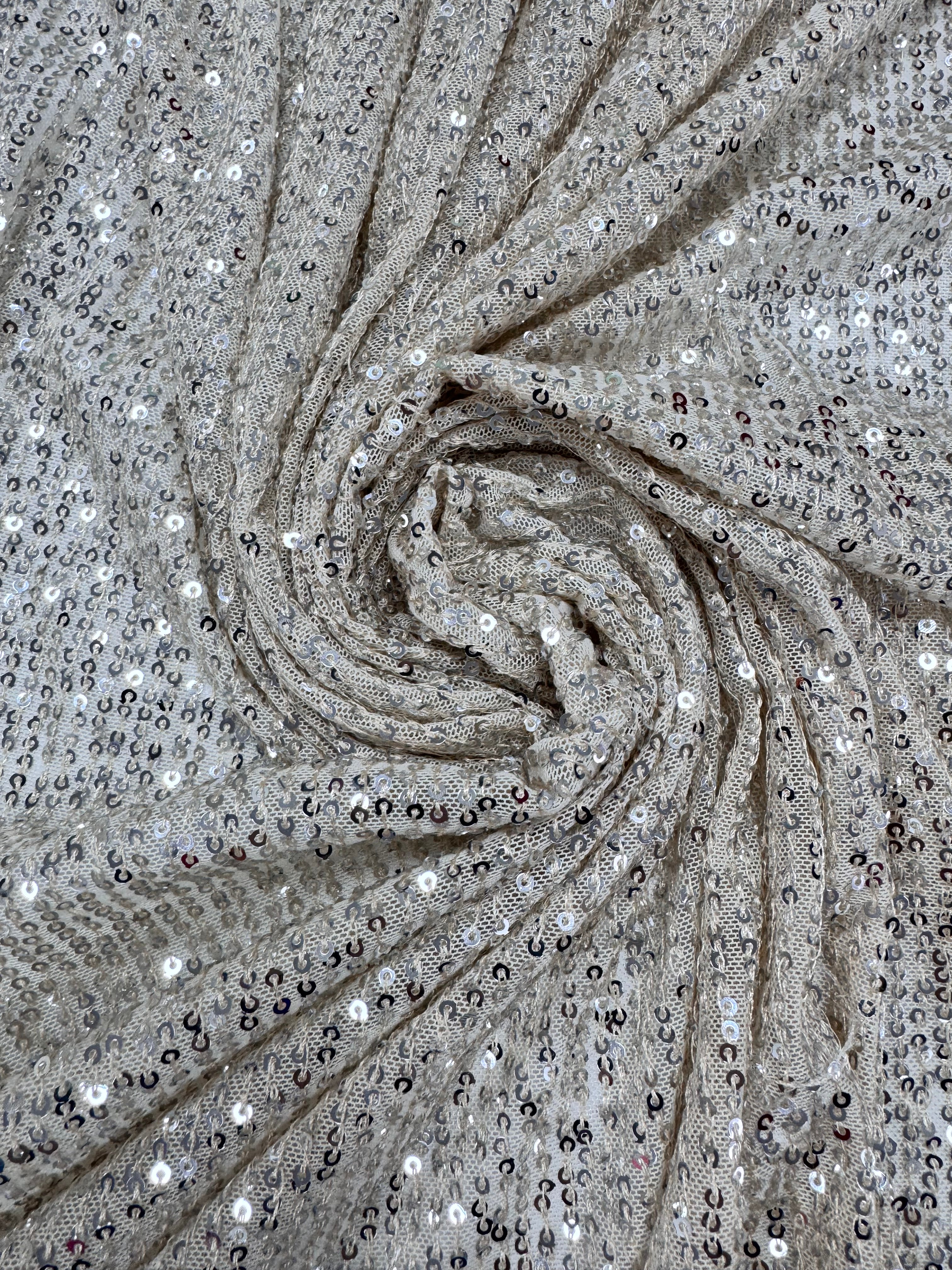 Paiete pe tull elastic, Crem cu Argintiu