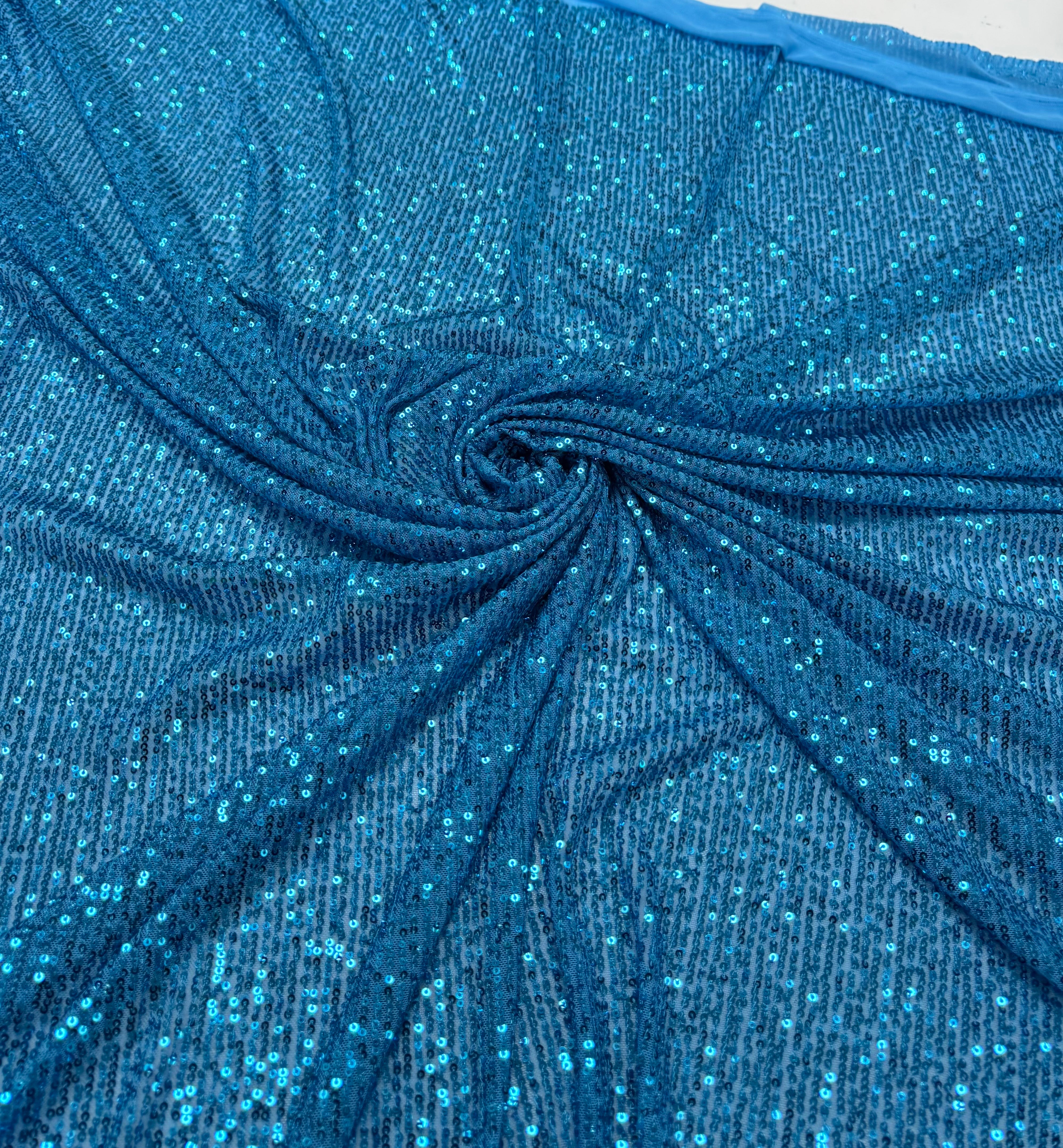 Paiete pe tull elastic, Turcoaz