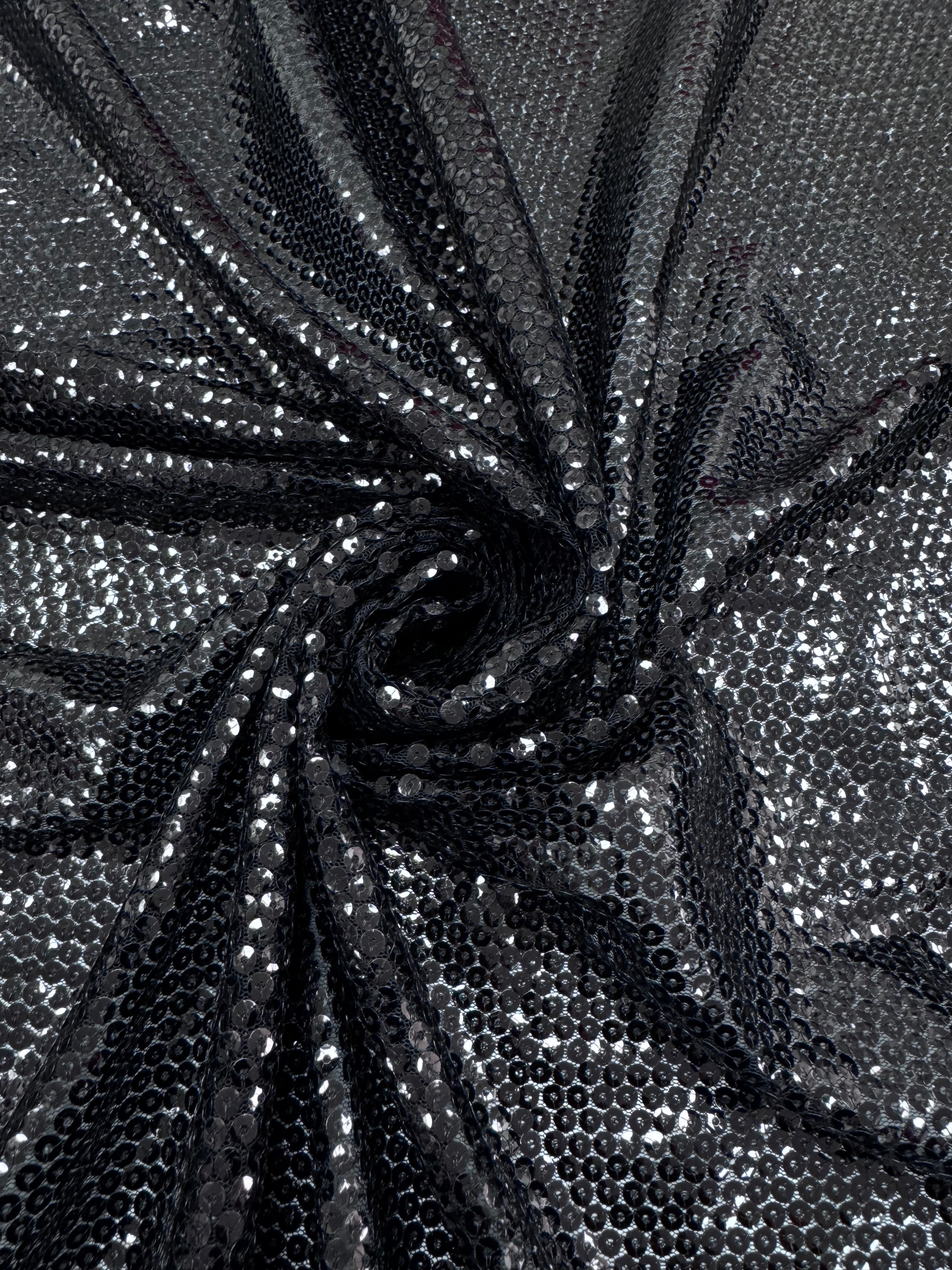 Paiete pe tull elastic, Negru