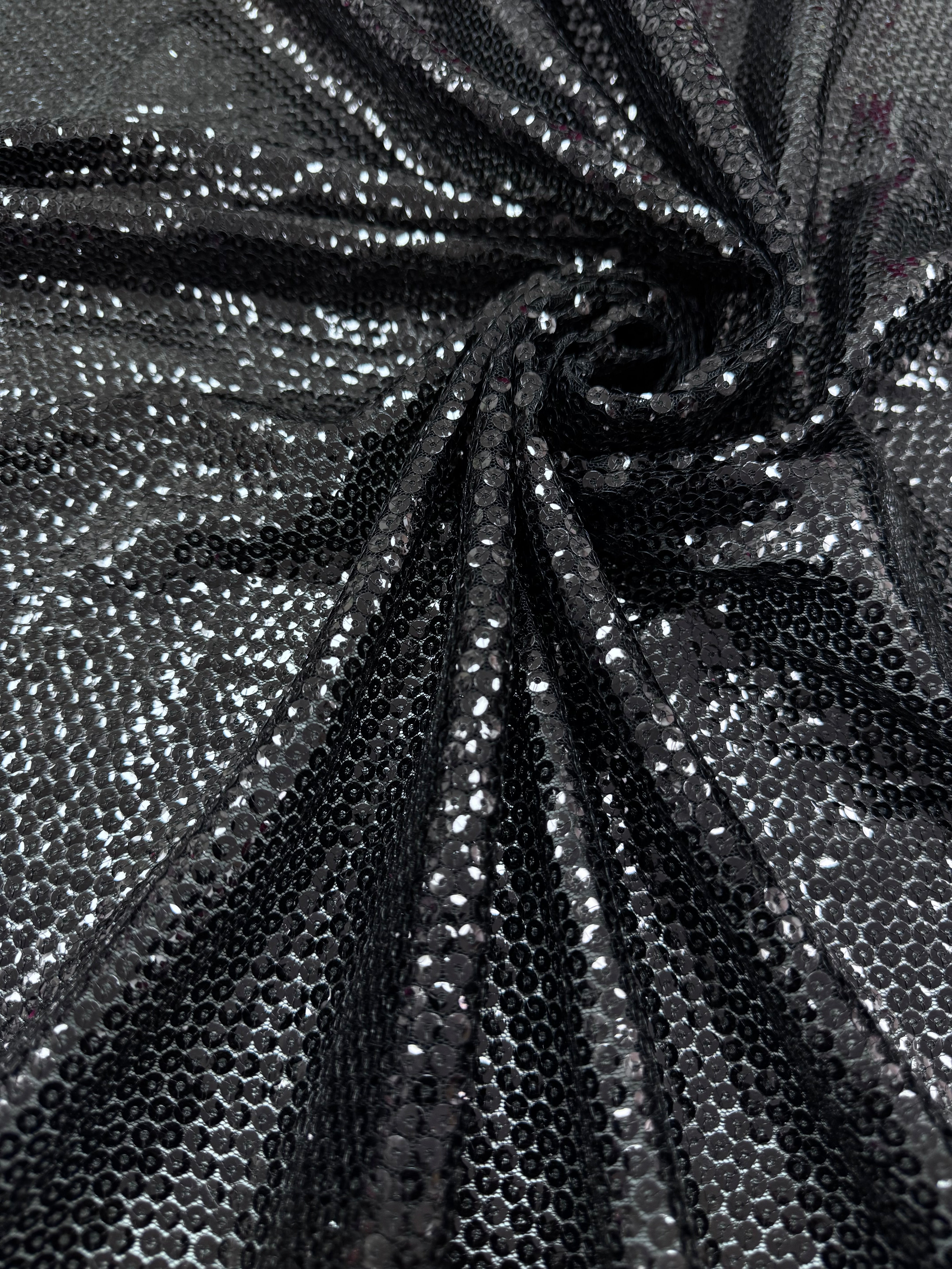 Paiete pe tull elastic, Negru