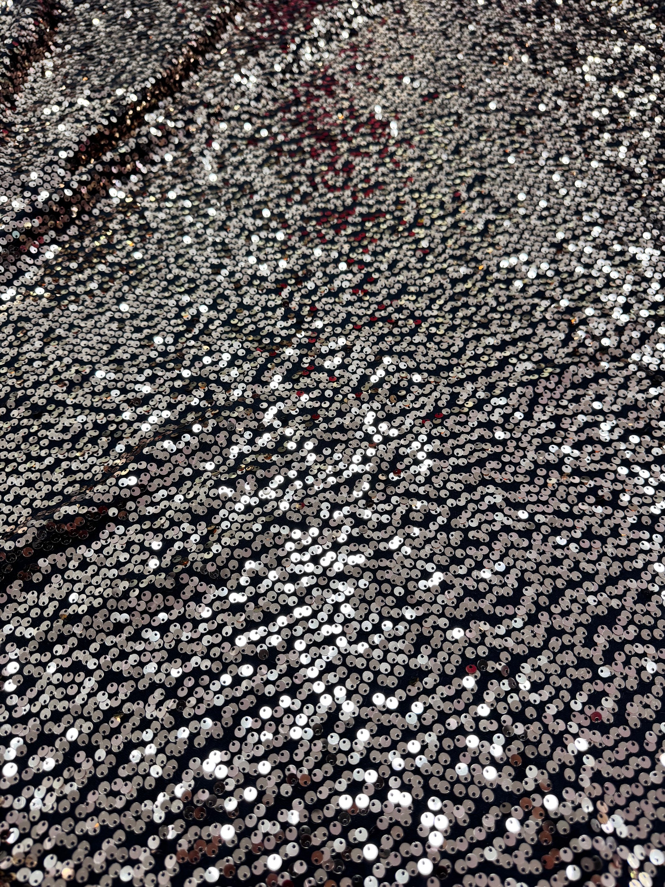 Paiete pe lycra, Negru cu Auriu