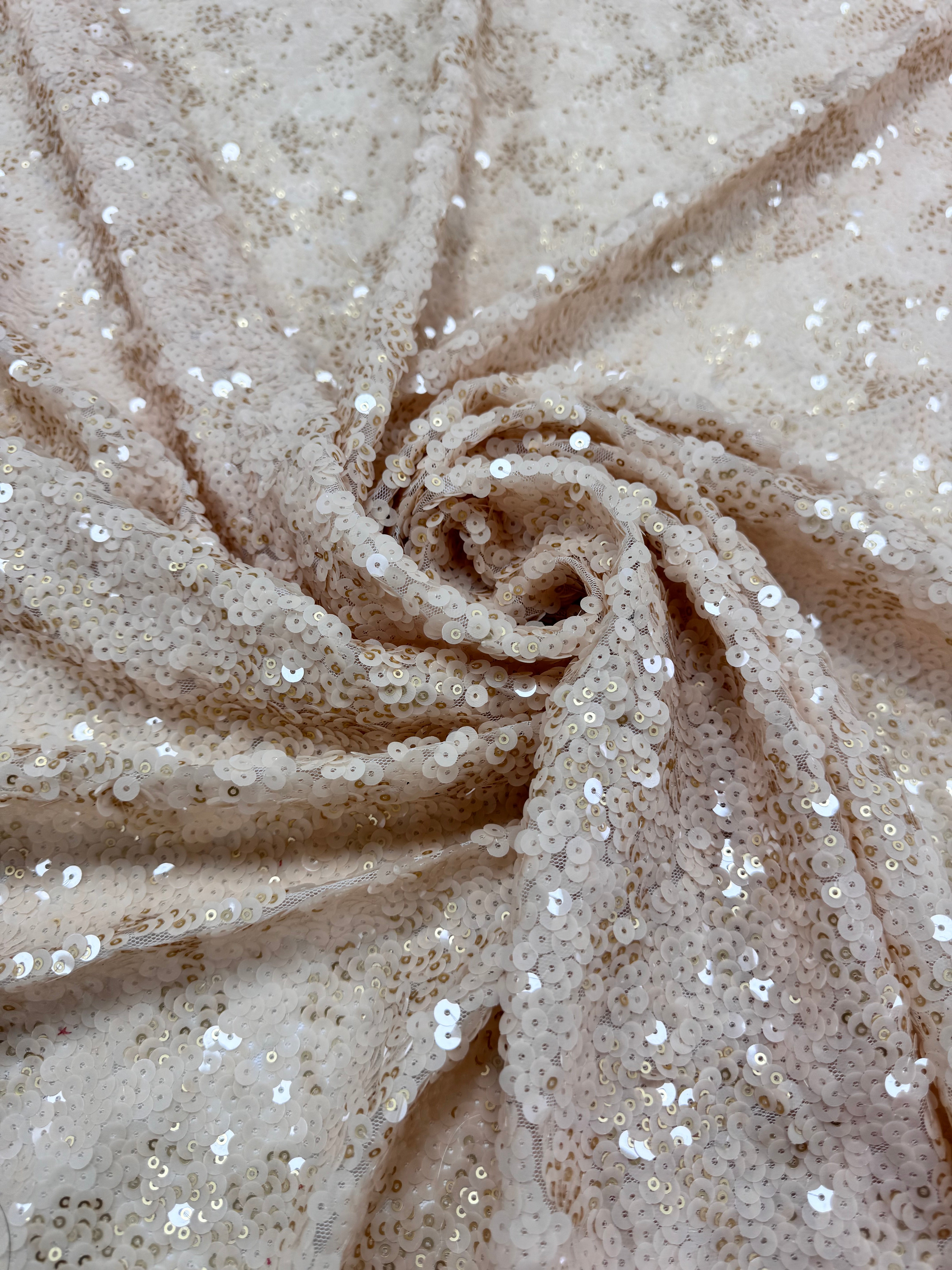 Paiete pe tull elastic, Crem