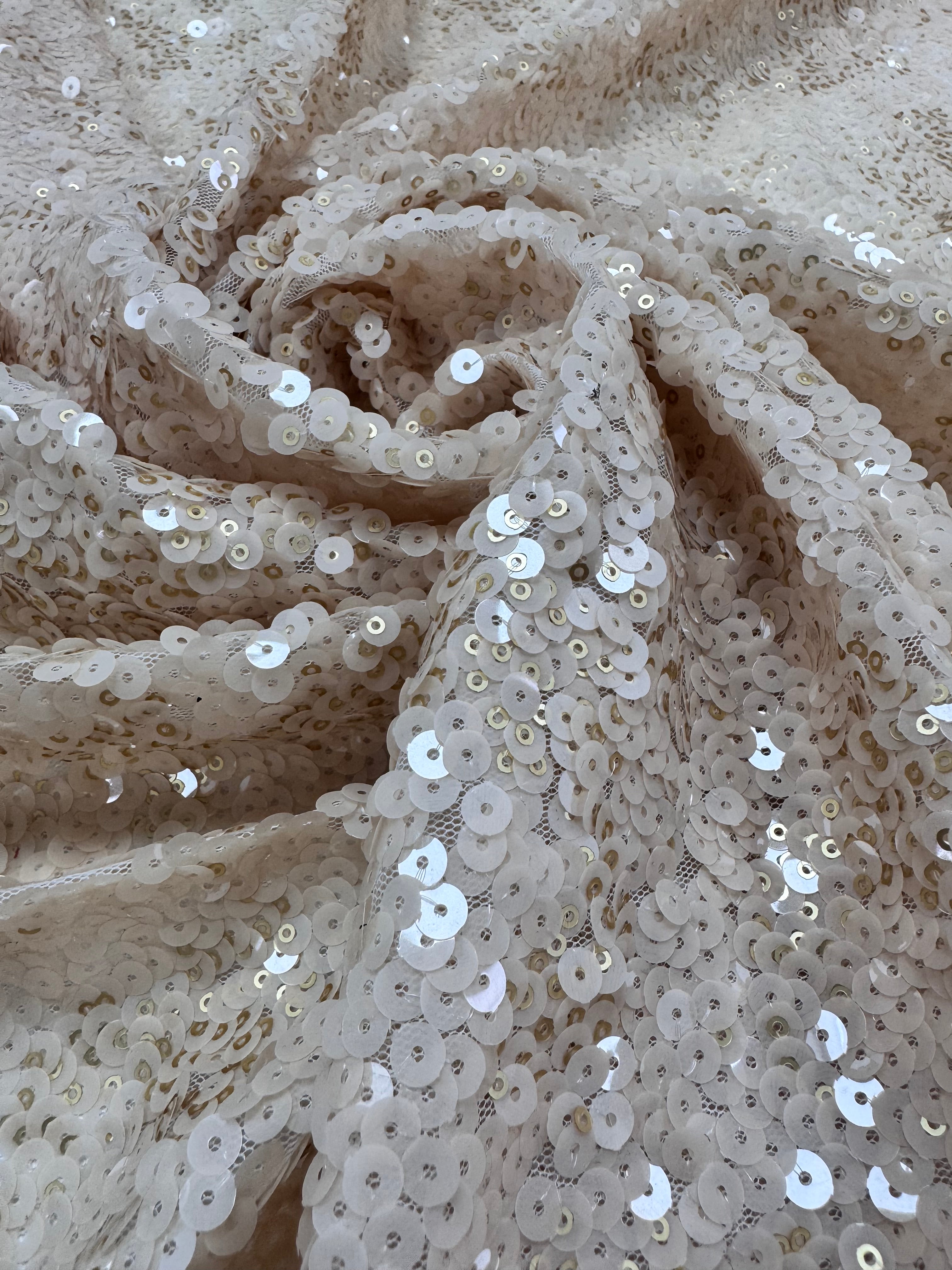 Paiete pe tull elastic, Crem