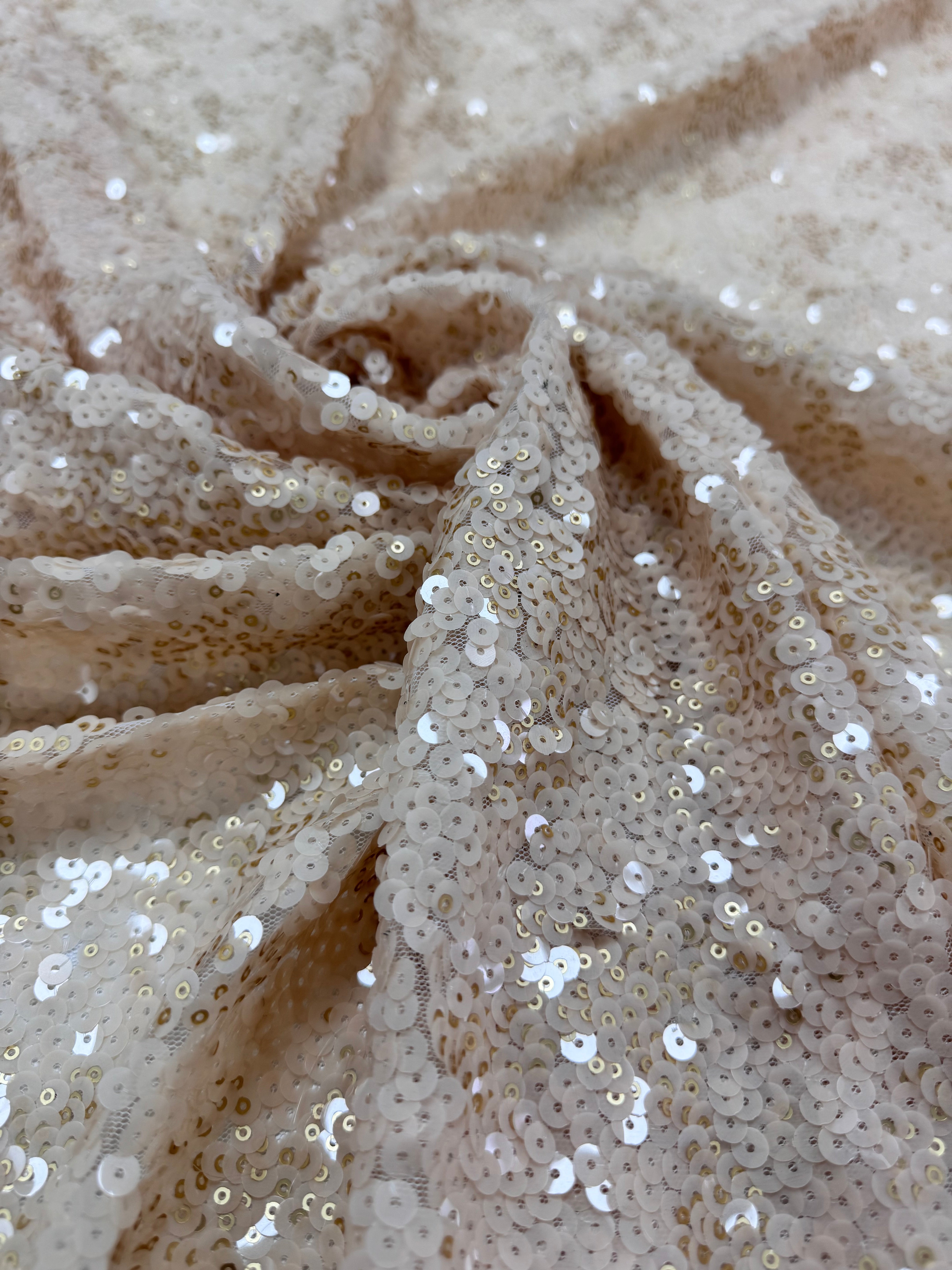 Paiete pe tull elastic, Crem