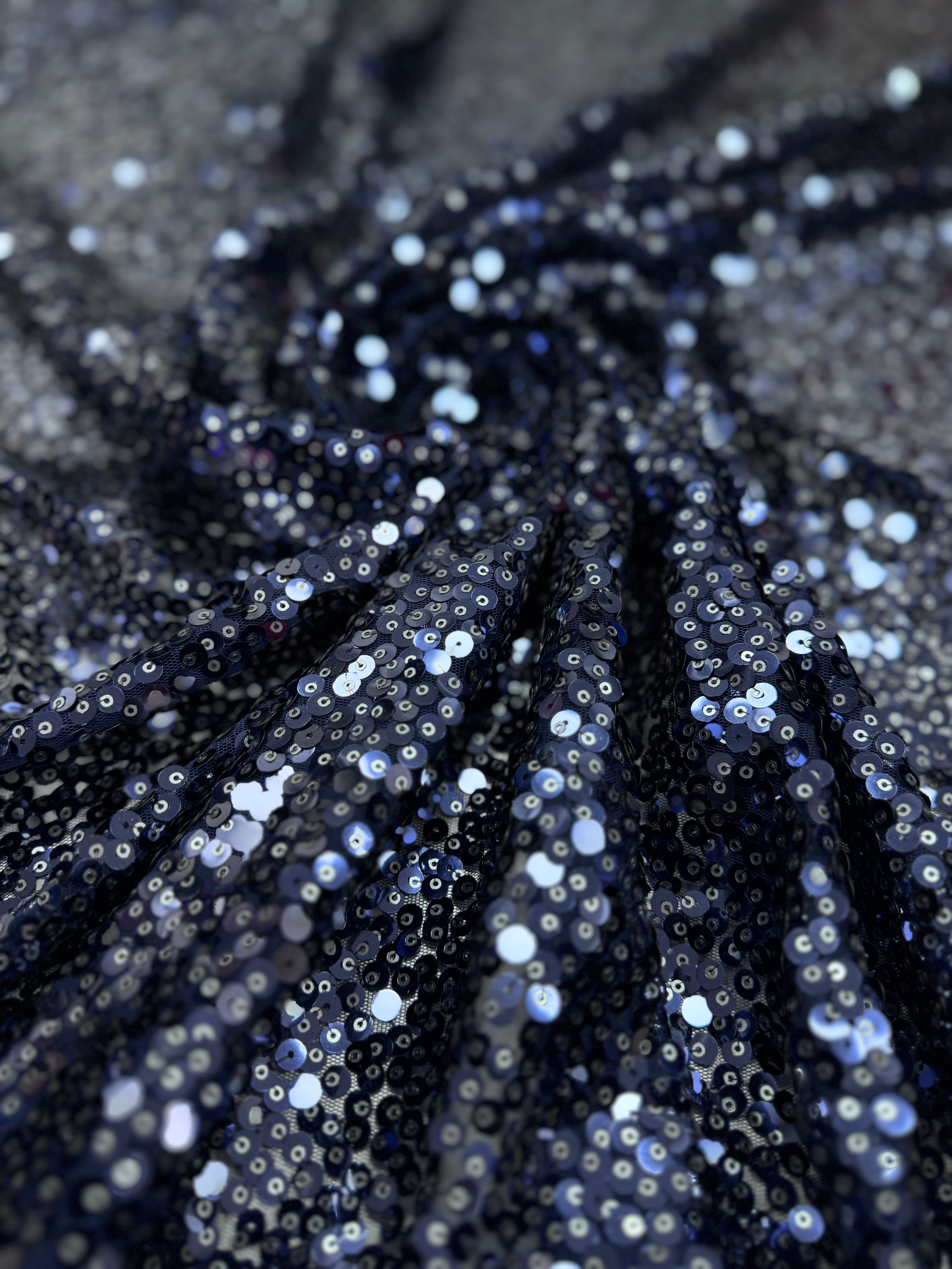 Paiete pe tull elastic, Bleumarin