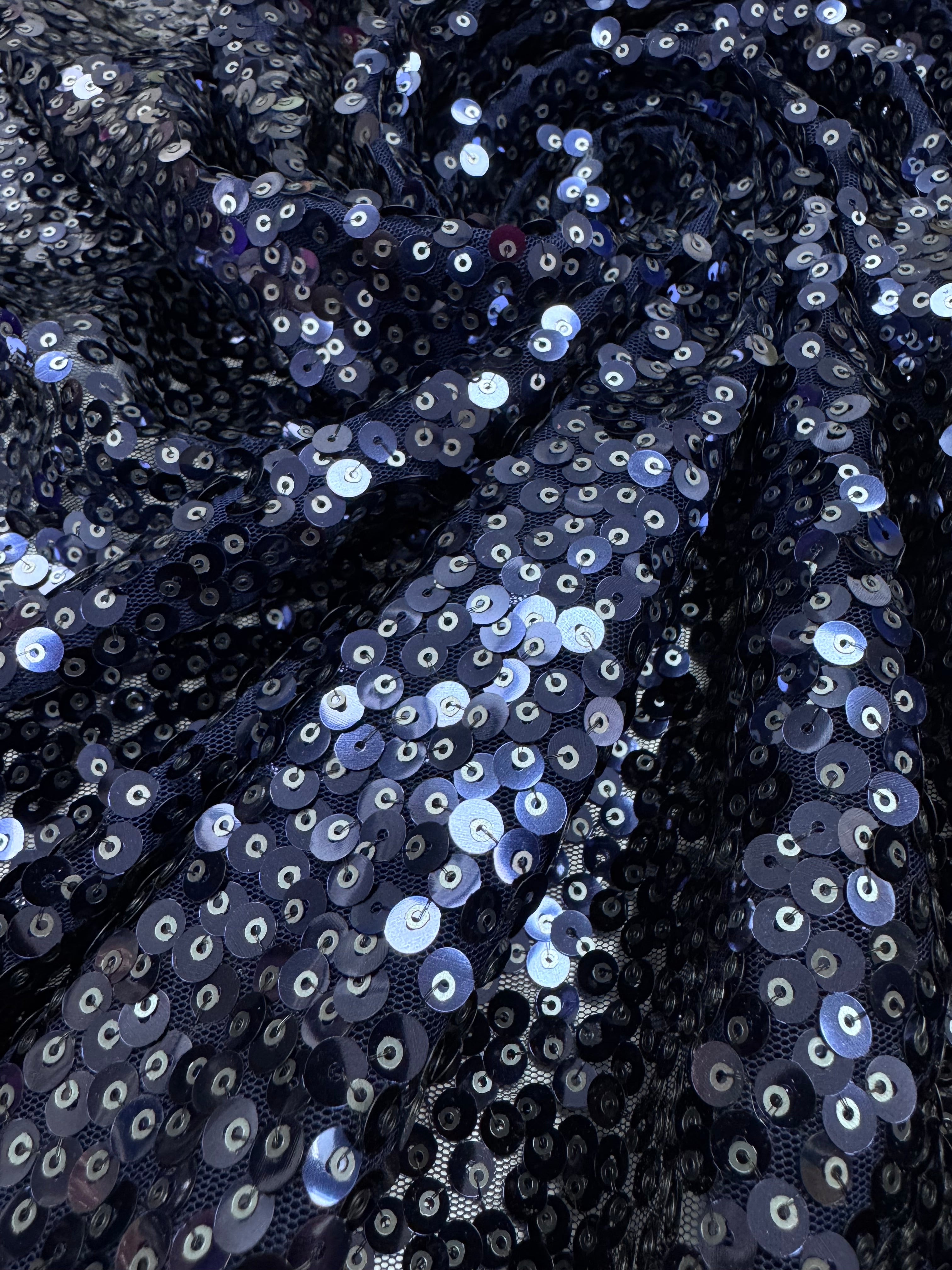 Paiete pe tull elastic, Bleumarin