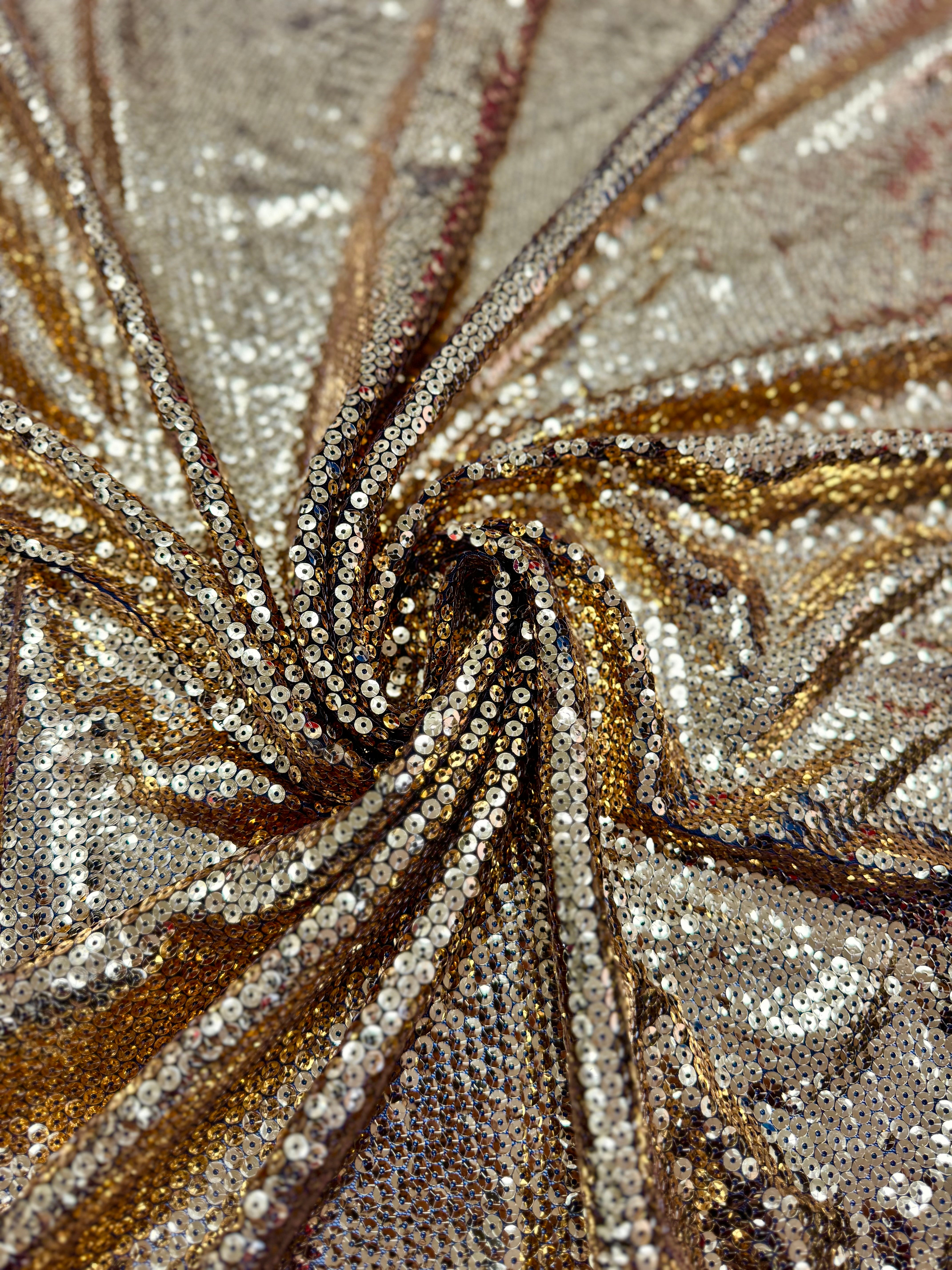 Paiete pe tull elastic, Auriu