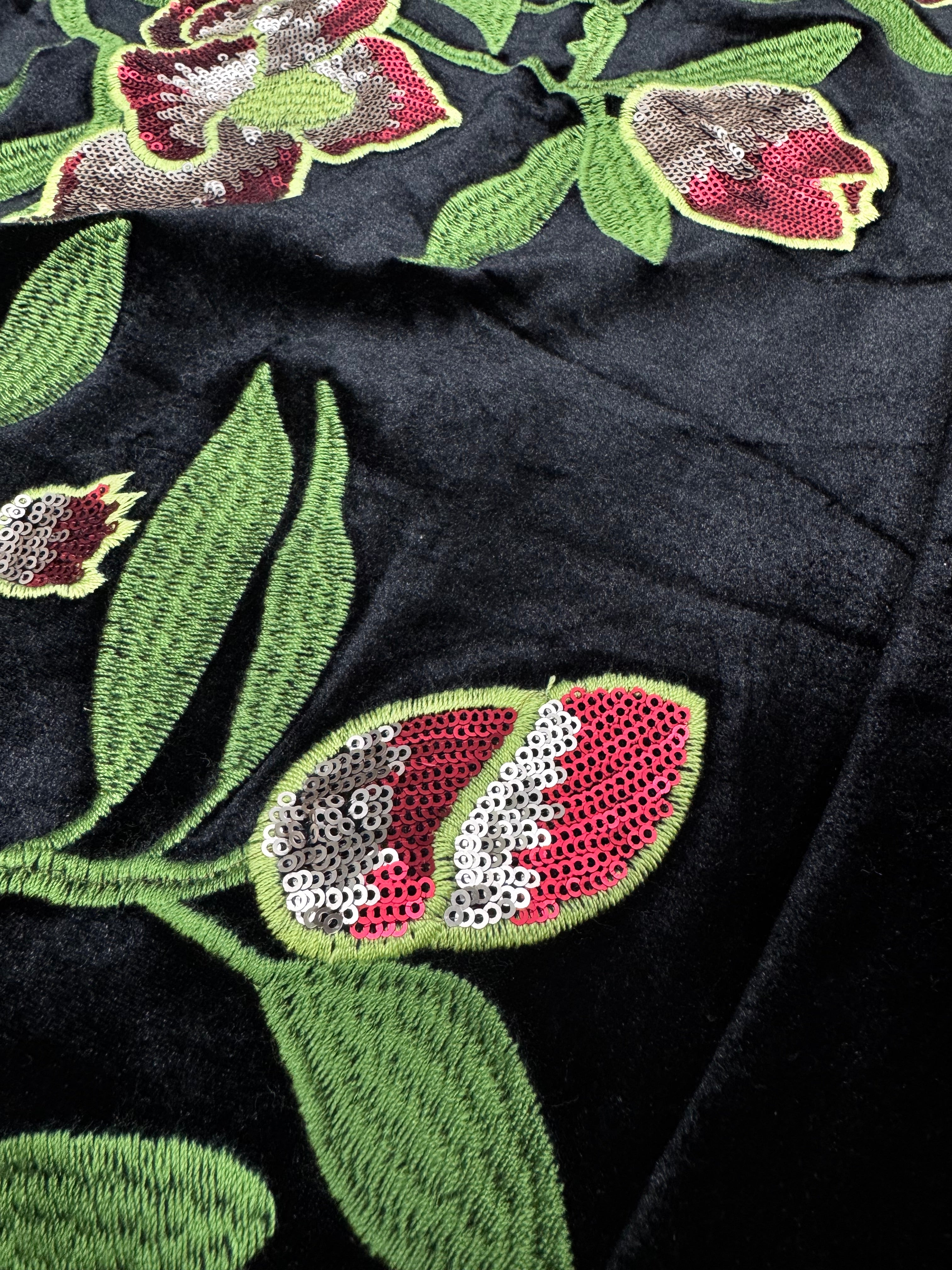 Catifea elastica cu broderie, Negru