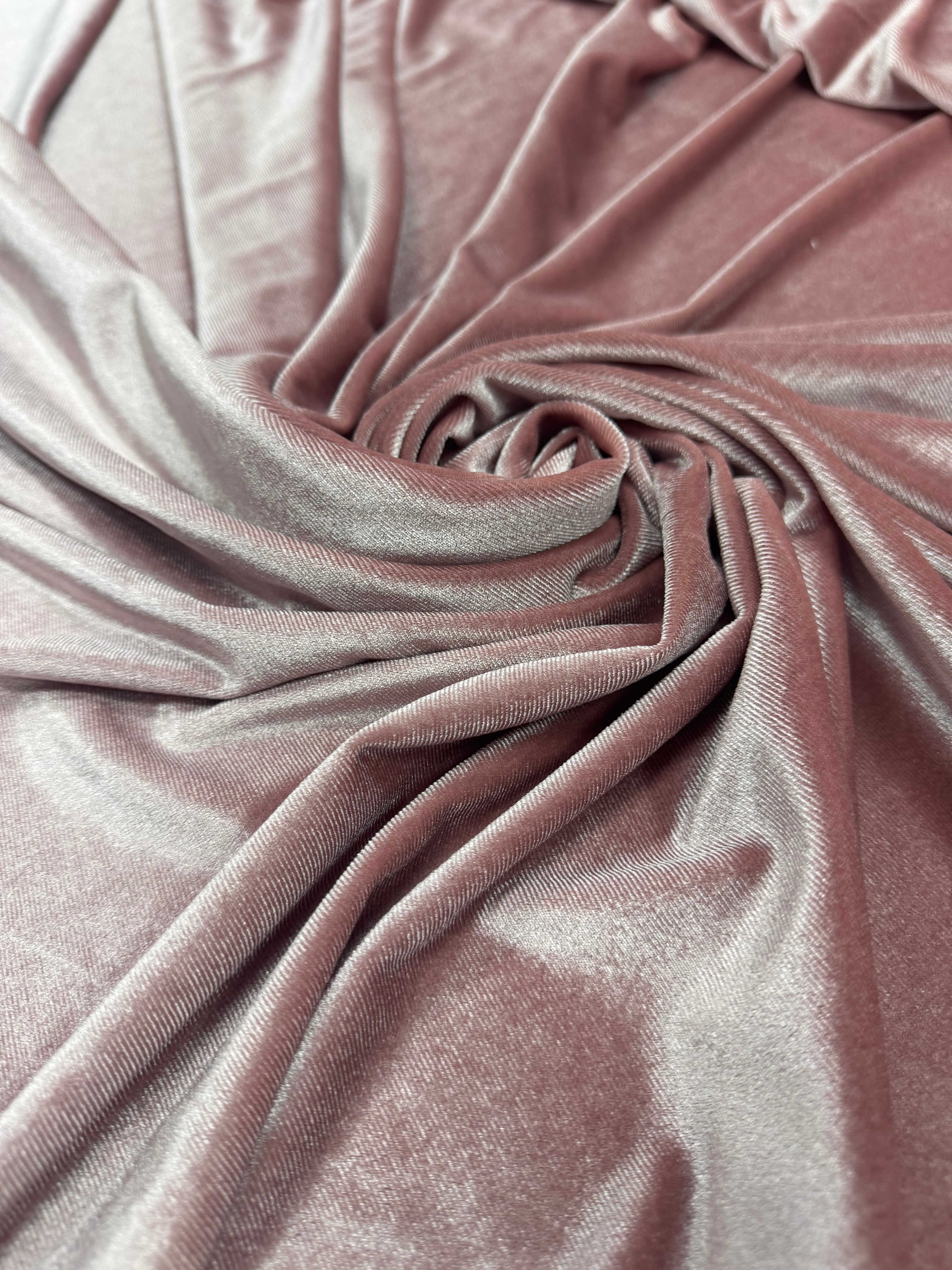 Catifea elastica, Roz Pudra