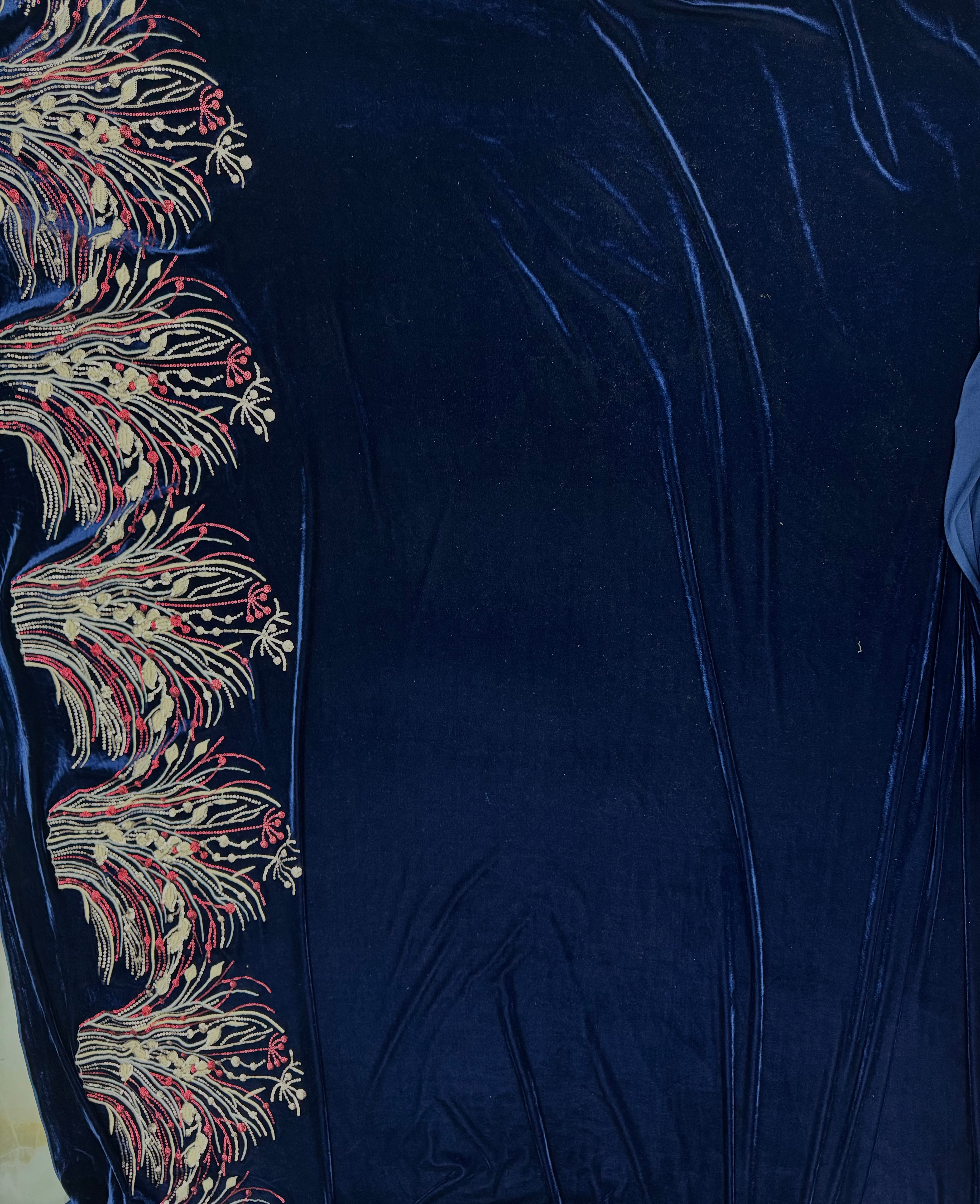 Catifea elastica cu broderie, Bleumarin