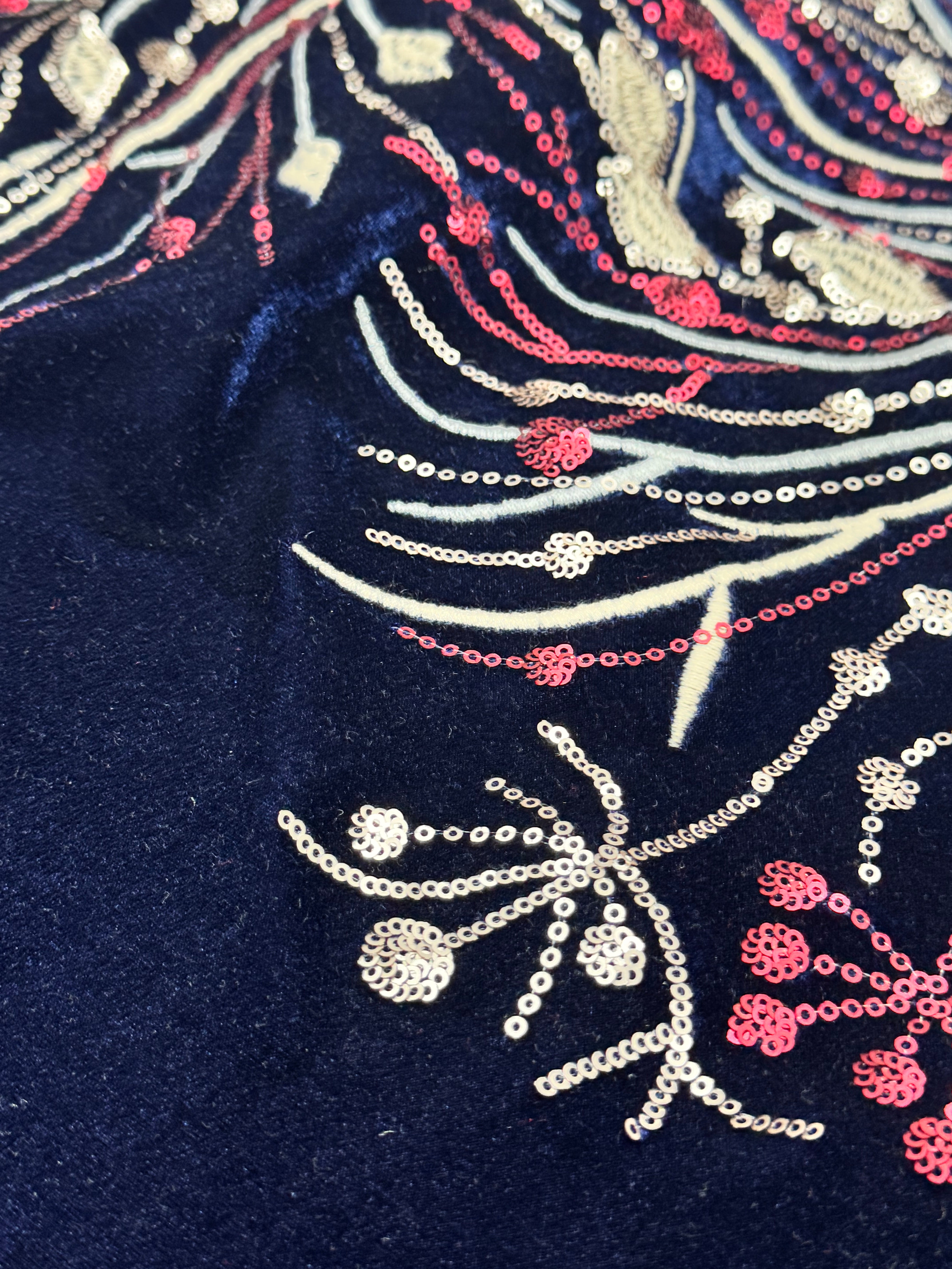 Catifea elastica cu broderie, Bleumarin